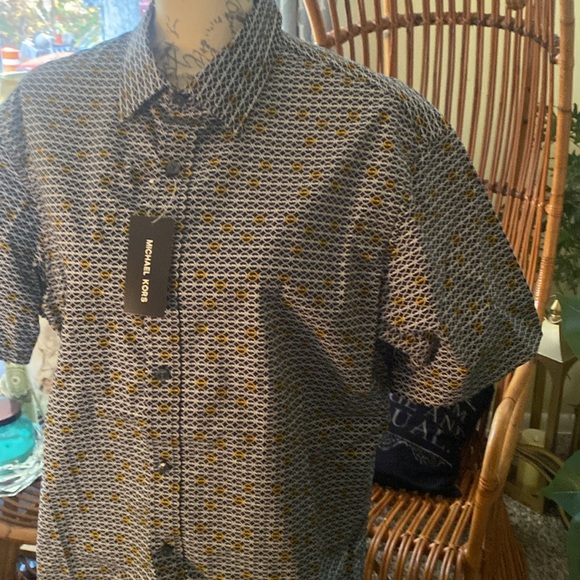 Micheal Kohrs logo button down men's shirt - Picture 2 of 3